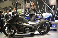 【東京モーターサイクルショー14】ホンダNM4、4月中に販売開始へ 画像