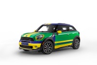 MINI ペースマン に「ゴール クーパー」…ブラジル W杯 記念車 画像