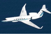 海上保安庁、マレーシア航空370便捜索活動を行っていたガルフVが帰国 画像