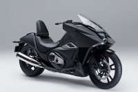 ホンダ、近未来モデル NM4-01 を発売…新感覚のライディングフィールを追求 画像