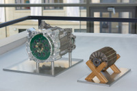 独インフィニオン・テクノロジーズらのMotorBrain、インバーター一体型EV用モーターを新開発…レアアース不使用 画像