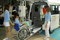 【福祉機器展05】スズキの新型福祉車両 画像