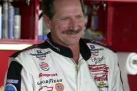 NASCAR界のセナ、レース中に事故死 画像