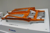 【スズキの四輪技術】新しいプラットフォームに新型サスペンションが見えた 画像