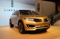 【北京モーターショー14】リンカーン、MKXコンセプト を初公開…中型クロスオーバーに次期型 画像