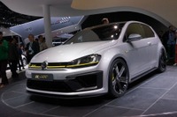 【北京モーターショー14】400馬力のモンスターゴルフ…VW ゴルフ R400 ［詳細画像］ 画像
