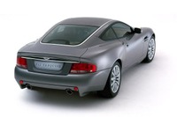 【アストンマーチン『V12バンキッシュ』】車名のV12は伊達じゃないぜ 画像