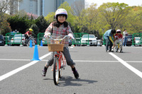 補助輪なしで自転車に乗れた! 親子の挑戦を自転車競技団体がサポート 画像