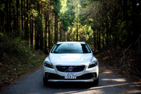 ボルボ V40 クロスカントリーにFFの限定車［写真蔵］ 画像