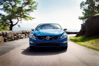 ボルボ 初の市販PHV、V60…欧州で R‐デザイン 設定 画像