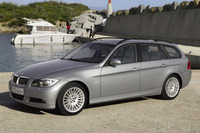 BMW3シリーズに、325iツーリングを設定 画像