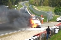 日産 GT-R、ドイツ・ニュルブルクリンクで火災［動画］ 画像