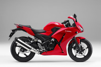 初心者にも扱いやすい入門スポーツモデル…ホンダ CBR250R 画像