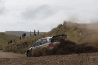 【WRC 第5戦】VW ポロR のラトバラ、チームメイトのオジェをリード 画像