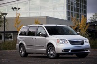 クライスラー、PHV を市販へ…2016年以降にミニバンとSUV 画像