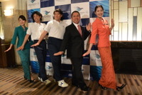 新ネタ!? 「あたりまえ体操」ガルーダ・インドネシア航空版を披露 画像