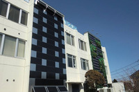 三井住友建設、建材一体型太陽光発電システムを開発…創エネと省エネを両立 画像