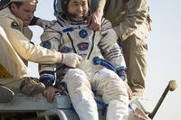 若田光一宇宙飛行士帰還 日本科学未来館で250人が見守る 画像