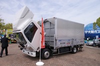 【エコ&セーフティ神戸14】日本DME協会、次世代クリーンディーゼル車を展示…DME燃料のメリット訴求 画像