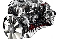 【人とくるまのテクノロジー14】日野、大型車用ディーゼルエンジンなどを展示 画像
