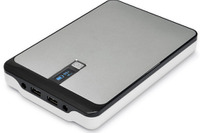 3万2000mAhの大容量モバイルバッテリ登場 画像