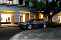 BMW 5シリーズ セダン に特別仕様車…BMWコネクテッド・ドライブ・プレミアムなどを装備 画像