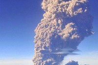 インドネシア噴火の影響で、豪ダーウィン空港が閉鎖に 画像