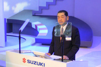 【東京モーターショー05】「我が社は現実路線」スズキの津田社長 画像