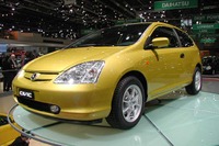 【ジュネーブ・ショー2001速報】5ドアとはここが違う!! シビック3ドアデビュー 画像