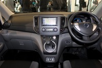 【日産 e-NV200 発表】リーフのテイスト取り込み、シンプルにまとめたインテリア 画像