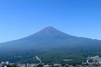 【新聞ウォッチ】4月の旅行収支44年ぶりの黒字、内需を支える外国人観光客 画像