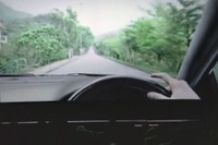 フォルクスワーゲンの衝撃CM、運転中に携帯電話を使った結末［動画］ 画像