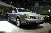 【ジュネーブ・ショー2001速報】ルノースタイル全開!! ルノー『ベルサティス』量産型発表 画像