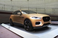 【ジャガー C-X17 コンセプト 公開】新アーキテクチャー採用の小型SUV…市販化の可能性探る 画像