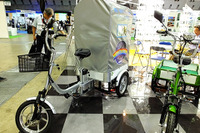 【スマートコミュニティ14】佐賀発、電動3輪車…前輪インホイールモーター駆動 画像