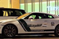 中東ドバイ警察、世界最速のポリスカー軍団…日産 GT-R の姿も［動画］ 画像