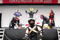 【東京モーターショー05】意外な人気!? “お笑いアンゼンジャー” 画像