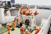 大型フェリーで火災発生、総員退船までの流れは…「さんふらわあ こばると」号で訓練 画像