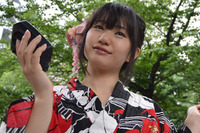 送風ファンつきモバイルバッテリーが、夏をちょっぴり涼しく 画像