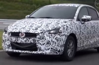 マツダ デミオ 次期型、プロトタイプに試乗…豪メディア［動画］ 画像