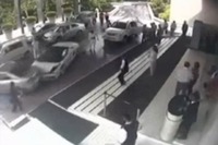 ランボルギーニ ガヤルド、インドの高級ホテルで事故…駐車係が暴走［動画］ 画像