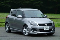 【スズキ スイフト RS-DJE 試乗】リットル26.4kmの好燃費と欧州調の足…島崎七生人 画像