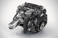 ボルボ XC90 次期型、4気筒エンジンのスペック公表…320psツインチャージャー 画像