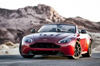 アストンマーティン 最強の「V12ヴァンテージS」にロードスター …573ps、最高速323km/h 画像