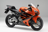 ホンダ CBR600RR のカラーリングを変更 画像