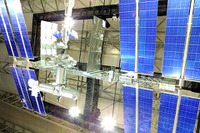 【宇宙博2014】太陽電池パドルの圧倒的存在感…国際宇宙ステーション&はやぶさ 画像