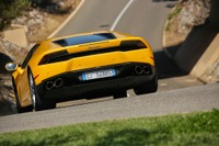 【ランボルギーニ ウラカン 日本発表】V10への拘りとデュアルクラッチへの進化、その理由…エンジニアチーム代表 レッジアーニ氏 画像