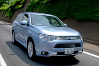 三菱 アウトランダーPHEV を無料で1泊2日レンタルできる 画像