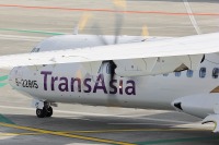 台湾の復興航空機が着陸に失敗、死傷者50名超との報道 画像