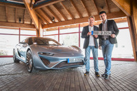 リヒテンシュタインの新興メーカー、先進の燃料電池リムジンを公道テストへ 画像